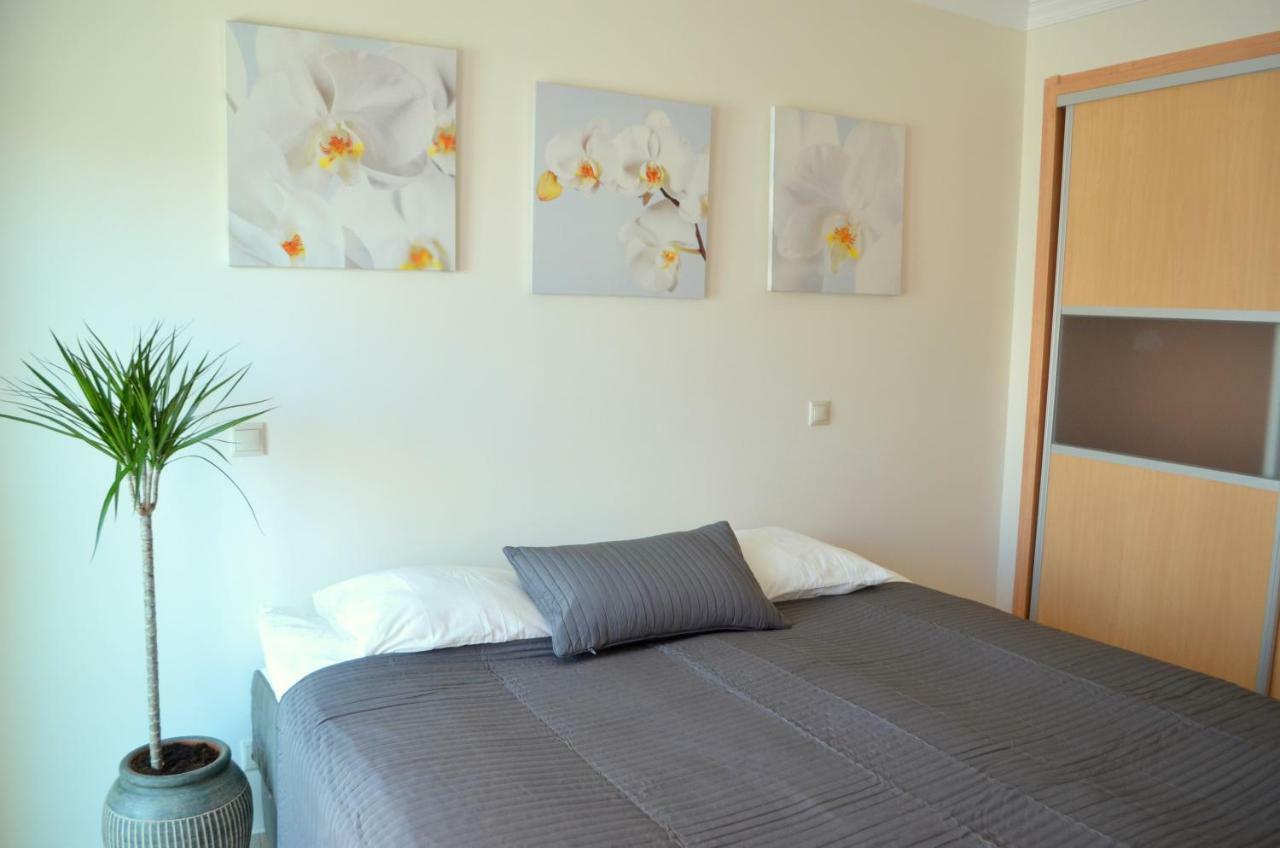 Marina Beach Apartment Lagos Esterno foto